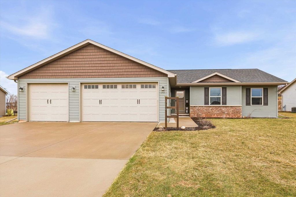 704 ALYSSA STREET, Kaukauna, WI 54130