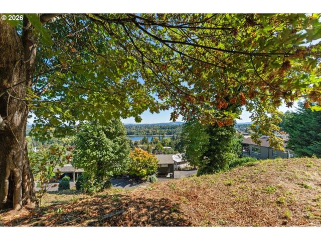 S FULTON PARK Blvd 7, Portland, OR 97219