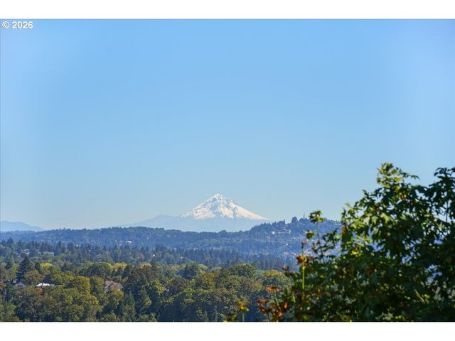 S FULTON PARK Blvd 7, Portland, OR 97219