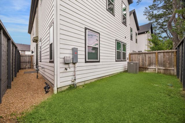 1117 Highland Square Lane, Houston, TX 77091