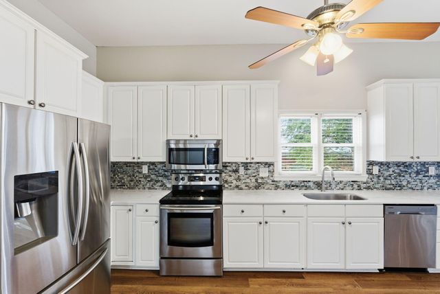 629 Andover Village Place, Lexington, KY 40509