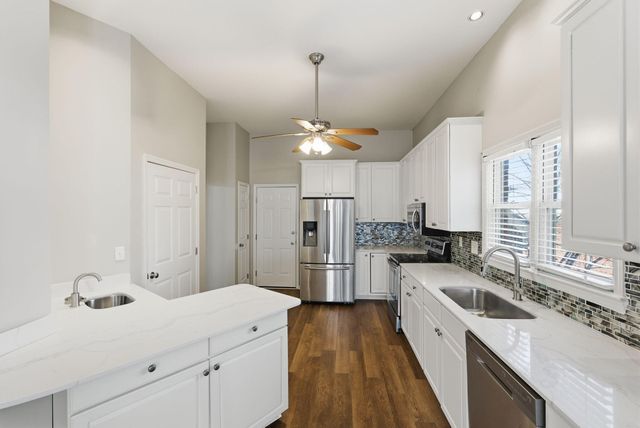 629 Andover Village Place, Lexington, KY 40509