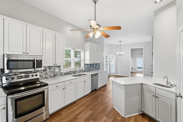 629 Andover Village Place, Lexington, KY 40509