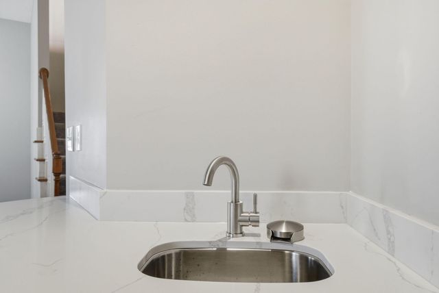 629 Andover Village Place, Lexington, KY 40509