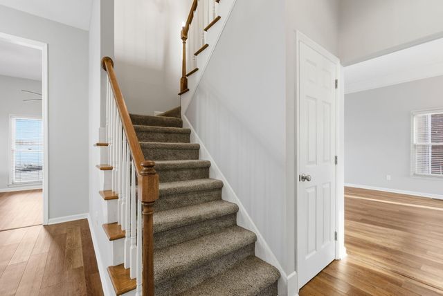 629 Andover Village Place, Lexington, KY 40509