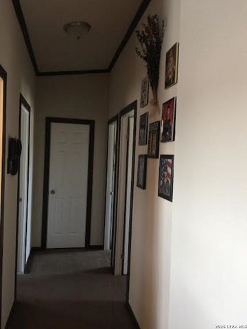 519 E 6714 E, Natalia, TX 78059