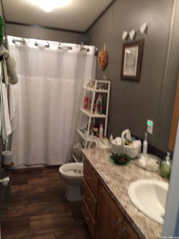 519 E 6714 E, Natalia, TX 78059