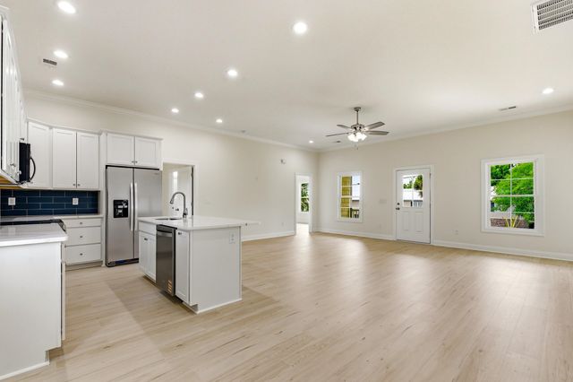 609 Elm St., North Myrtle Beach, SC 29582