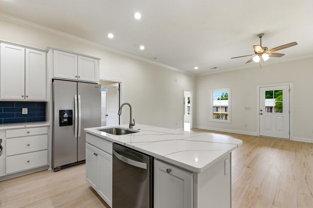 609 Elm St., North Myrtle Beach, SC 29582