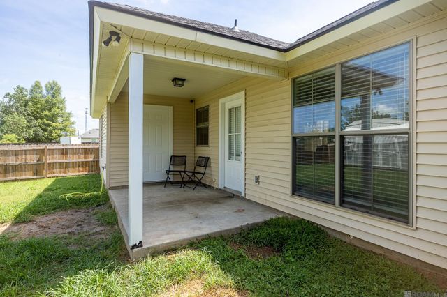 11319 Peggy St, St Amant, LA 70774