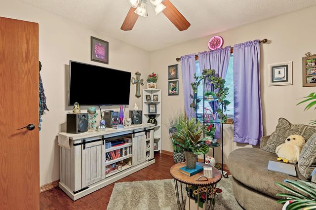 911 N Pine Grove, Wichita, KS 67212