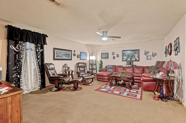 911 N Pine Grove, Wichita, KS 67212