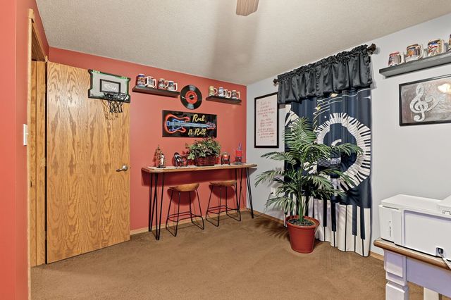 911 N Pine Grove, Wichita, KS 67212