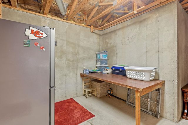 911 N Pine Grove, Wichita, KS 67212