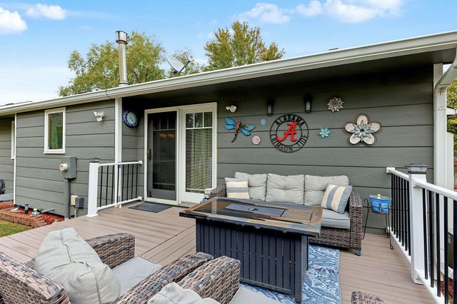 911 N Pine Grove, Wichita, KS 67212
