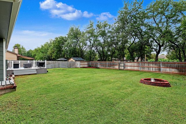 911 N Pine Grove, Wichita, KS 67212