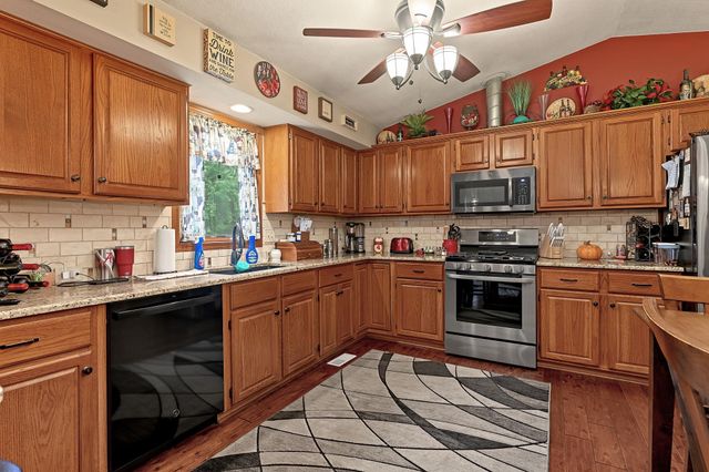 911 N Pine Grove, Wichita, KS 67212