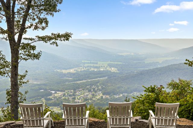 2025 Jasper Highlands Boulevard, Jasper, TN 37347