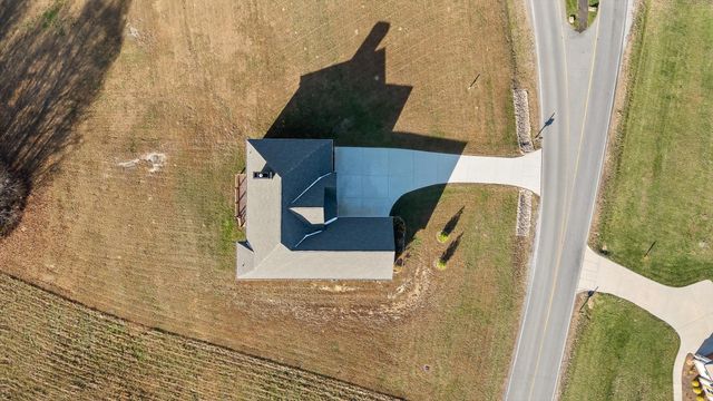 2025 Jasper Highlands Boulevard, Jasper, TN 37347