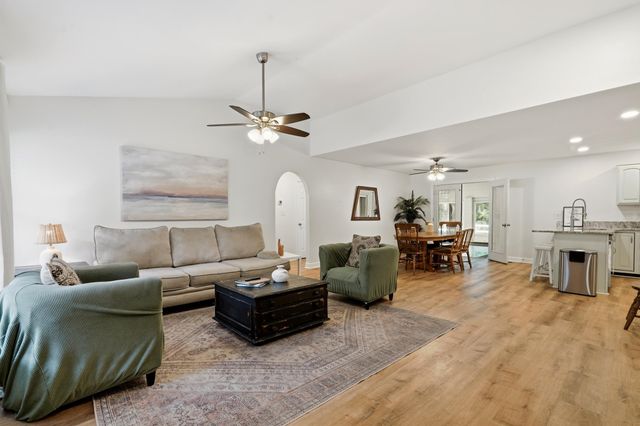 18 Sextant Pl., Pawleys Island, SC 29585