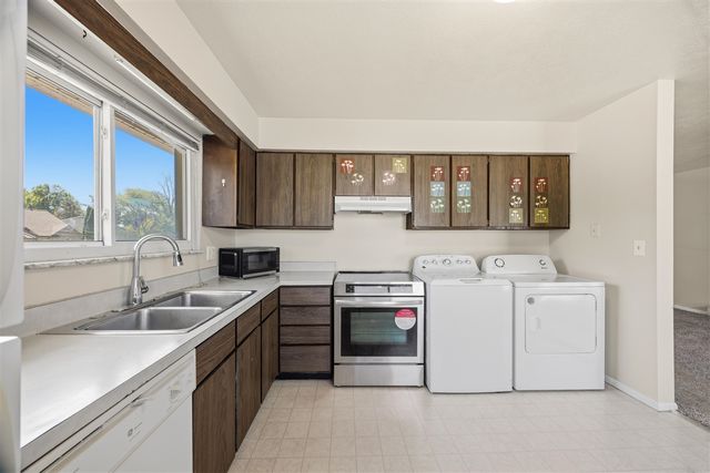 1680 Tudor Drive, Ann Arbor, MI 48103