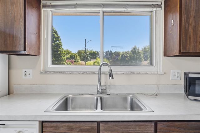 1680 Tudor Drive, Ann Arbor, MI 48103