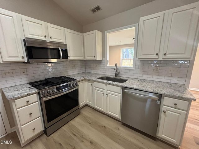 116 S Friars Chase, Fuquay Varina, NC 27526