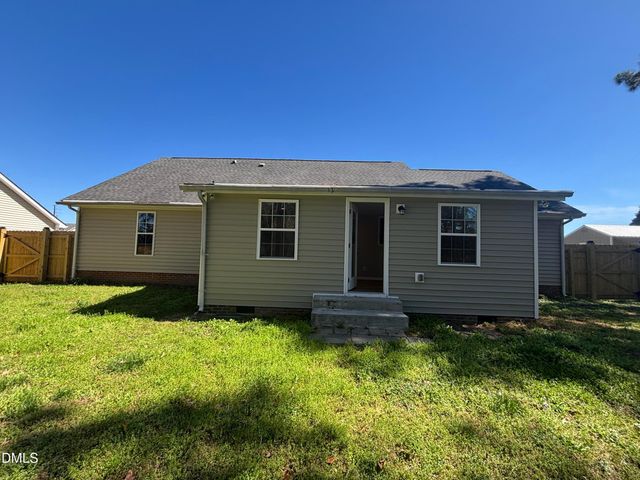 116 S Friars Chase, Fuquay Varina, NC 27526