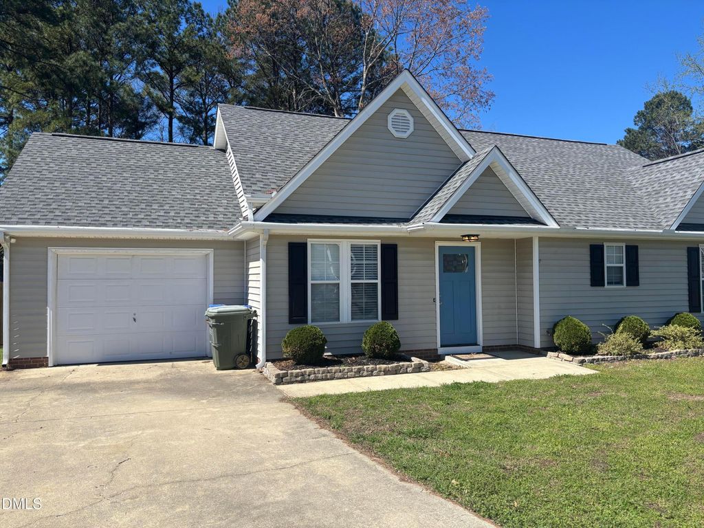 116 S Friars Chase, Fuquay Varina, NC 27526