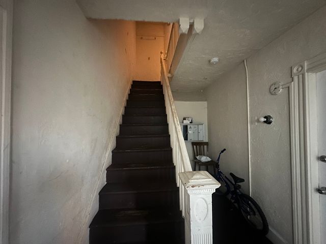 26 N Main St 4, Natick, MA 01760