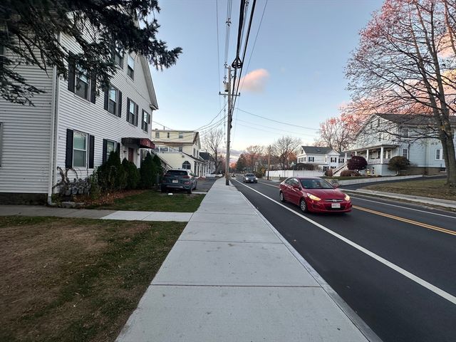 26 N Main St 4, Natick, MA 01760