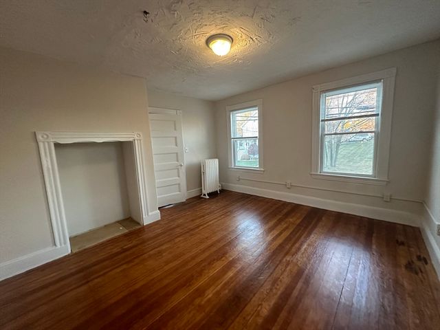 26 N Main St 4, Natick, MA 01760