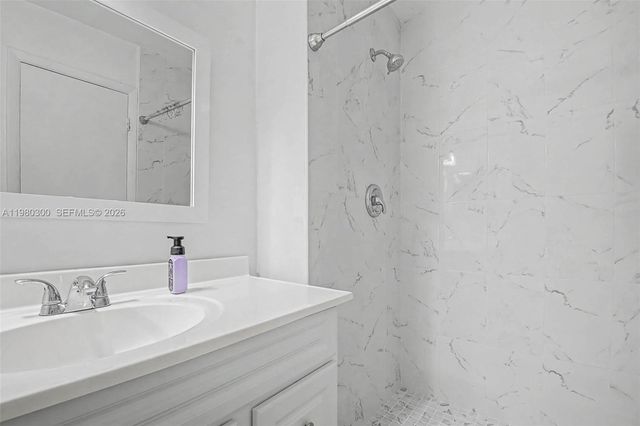 6525 W 26th Dr 204-37, Hialeah, FL 33016