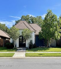 218 Brightwood Drive, Lafayette, LA 70508