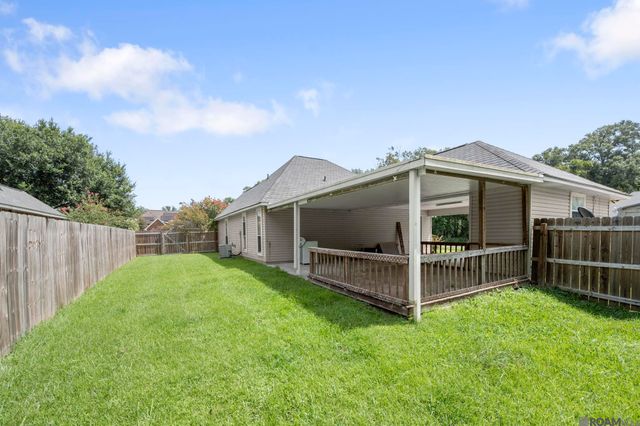 11287 Shelly St, St Amant, LA 70774