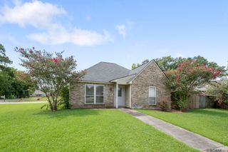 11287 Shelly St, St Amant, LA 70774