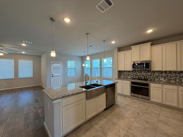 5702 Kenloch Court, Pasadena, TX 77505