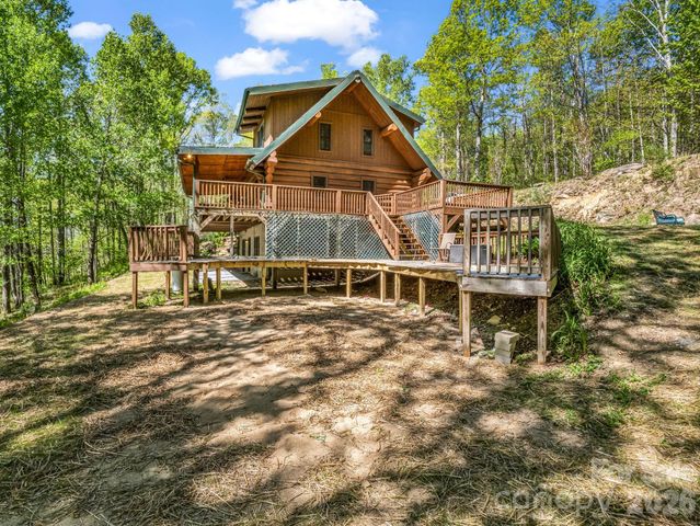 170 Old Mountain Pass, Hendersonville, NC 28792