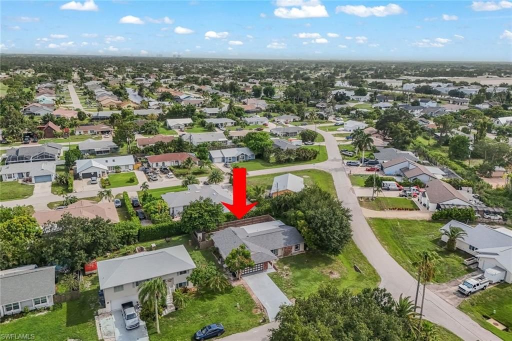 8110 Valencia RD, FORT MYERS, FL 33967 — photo 3