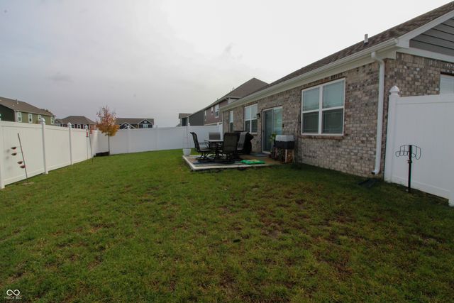 914 Ridge Rock Lane, Bargersville, IN 46106