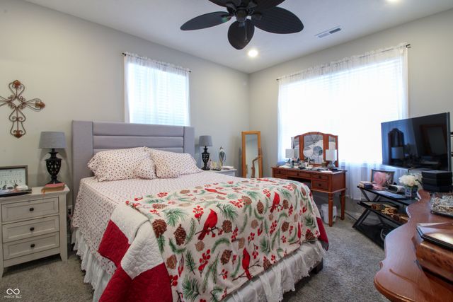 914 Ridge Rock Lane, Bargersville, IN 46106