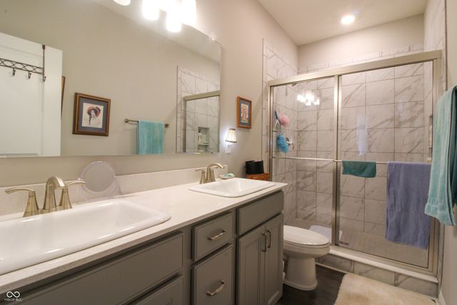 914 Ridge Rock Lane, Bargersville, IN 46106