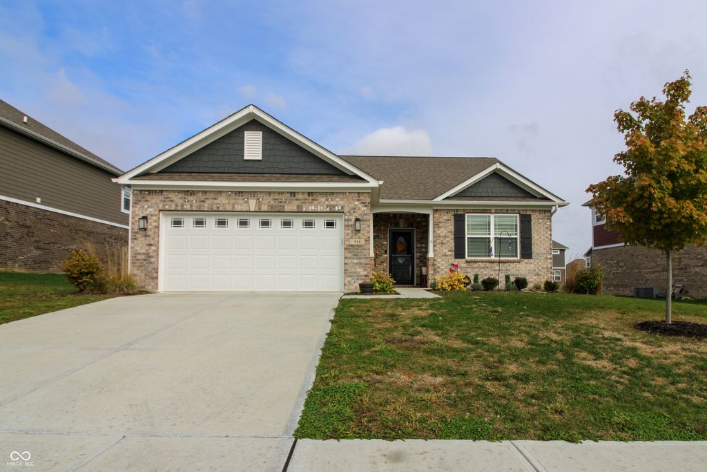 914 Ridge Rock Lane, Bargersville, IN 46106