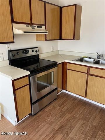 1290 9th St Apt 103, Daytona Beach, FL 32117