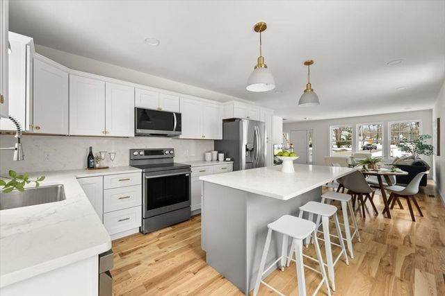 567 Park St, Attleboro, MA 02703