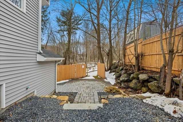 567 Park St, Attleboro, MA 02703