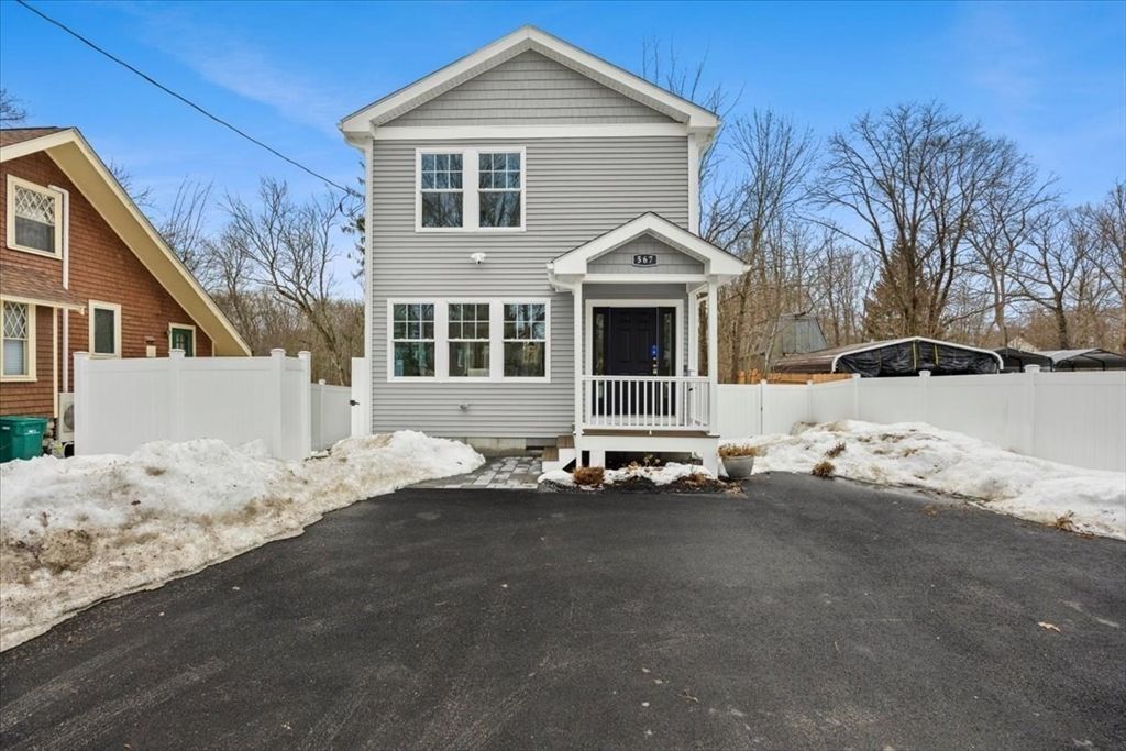 567 Park St, Attleboro, MA 02703