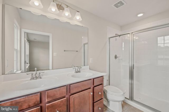 19 ONTARIO DR, Falling Waters, WV 25419