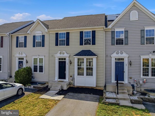 19 ONTARIO DR, Falling Waters, WV 25419