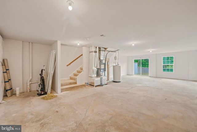 19 ONTARIO DR, Falling Waters, WV 25419